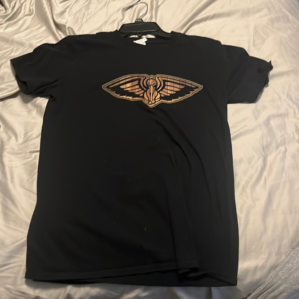 Pelicans T shirt